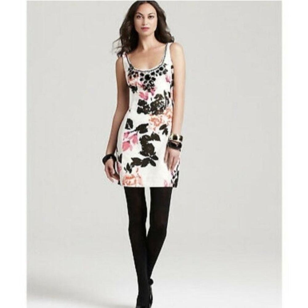 Lilly Pulitzer Portia Cameo Sheath Dress With Black Jewels  Size 8 - Picture 10 of 12